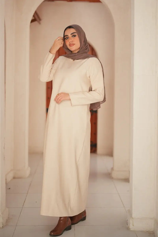 Women's Beige maxi dress with long sleeves – versatile and elegant fashion piece