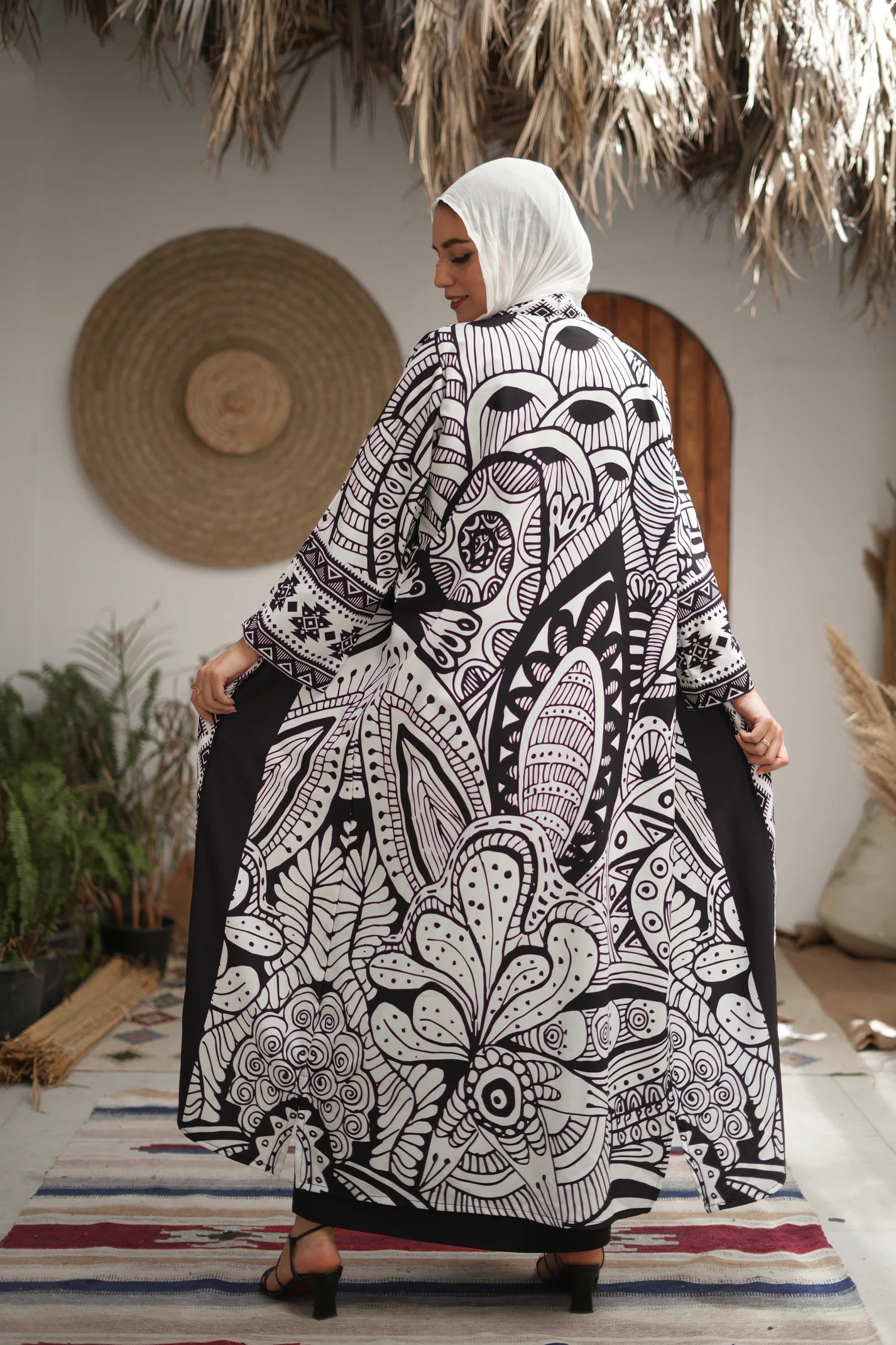 Classic Printed Abaya – Comfortable Cotton & Silk Blend with Modern Touch