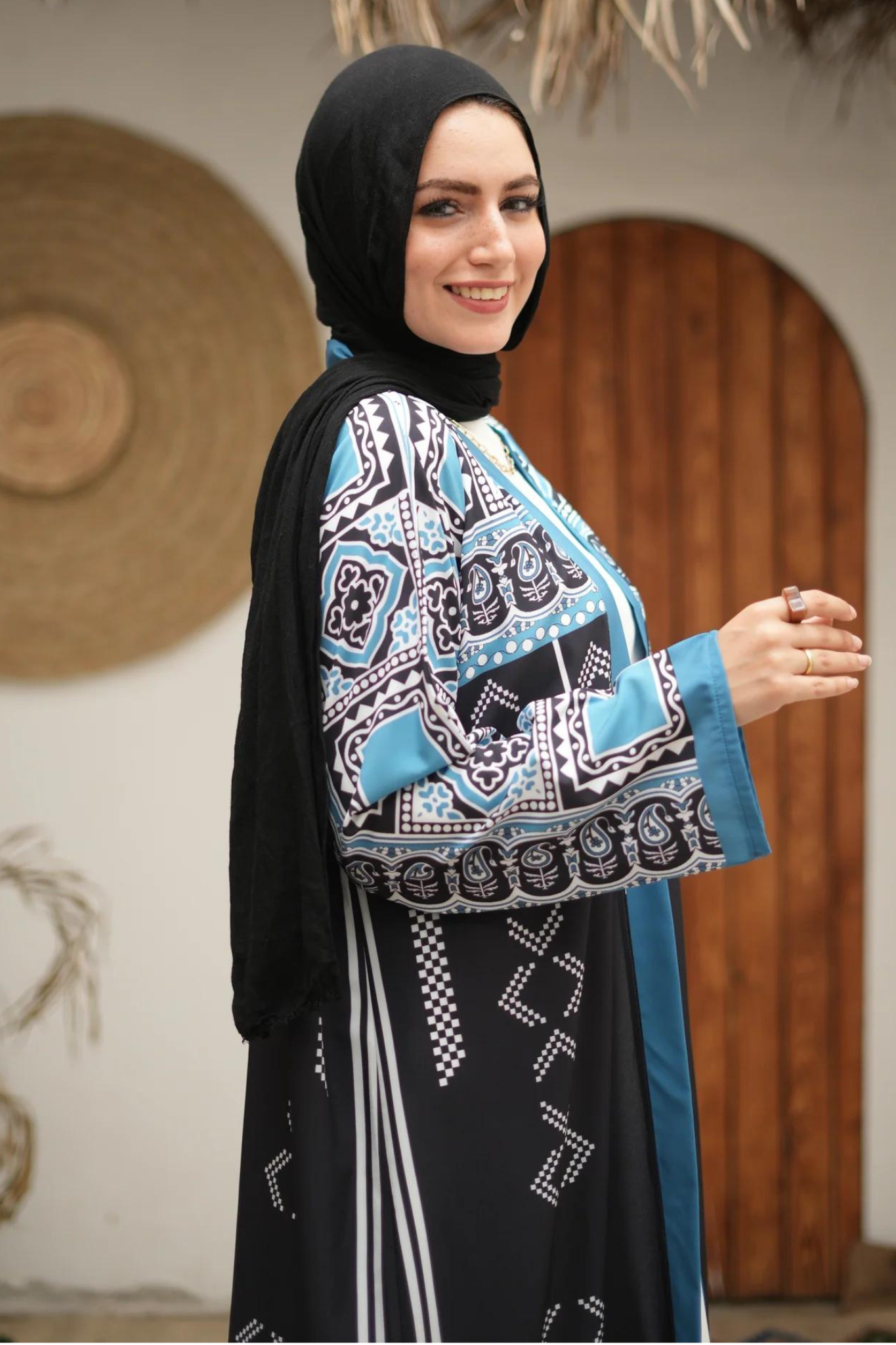 Exclusive Designer Print Abaya – Premium Cotton-Silk Fabric for Ultimate Comfort