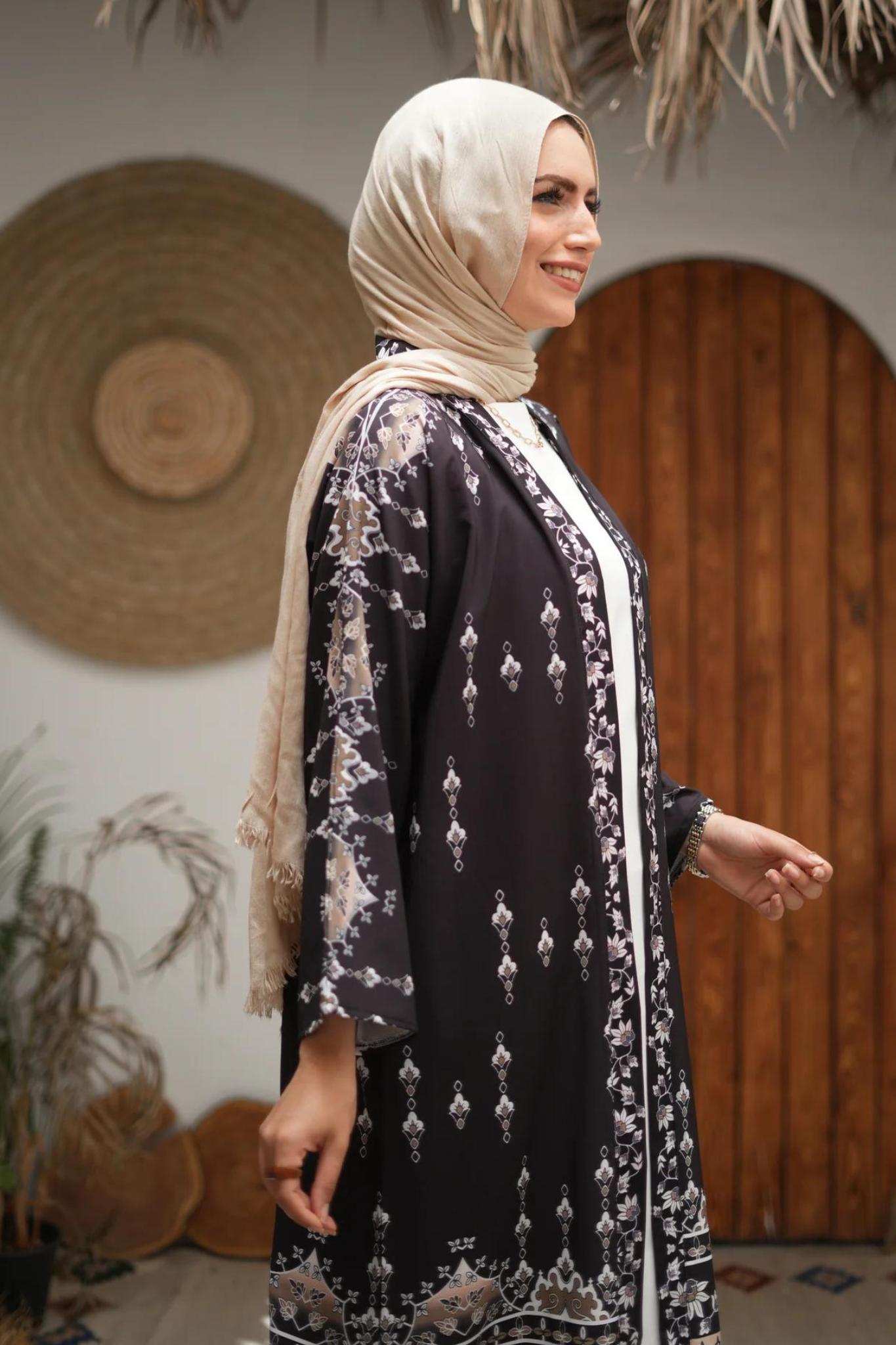 Vibrant Printed Abaya – Luxurious Cotton & Silk Blend, Stylish and Comfortable