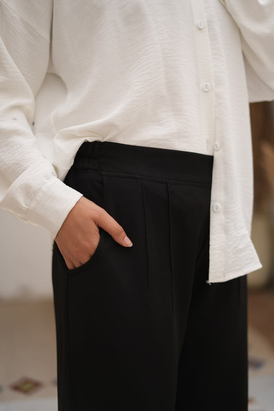 Wide-Leg Pants in Black Rosaline Fabric