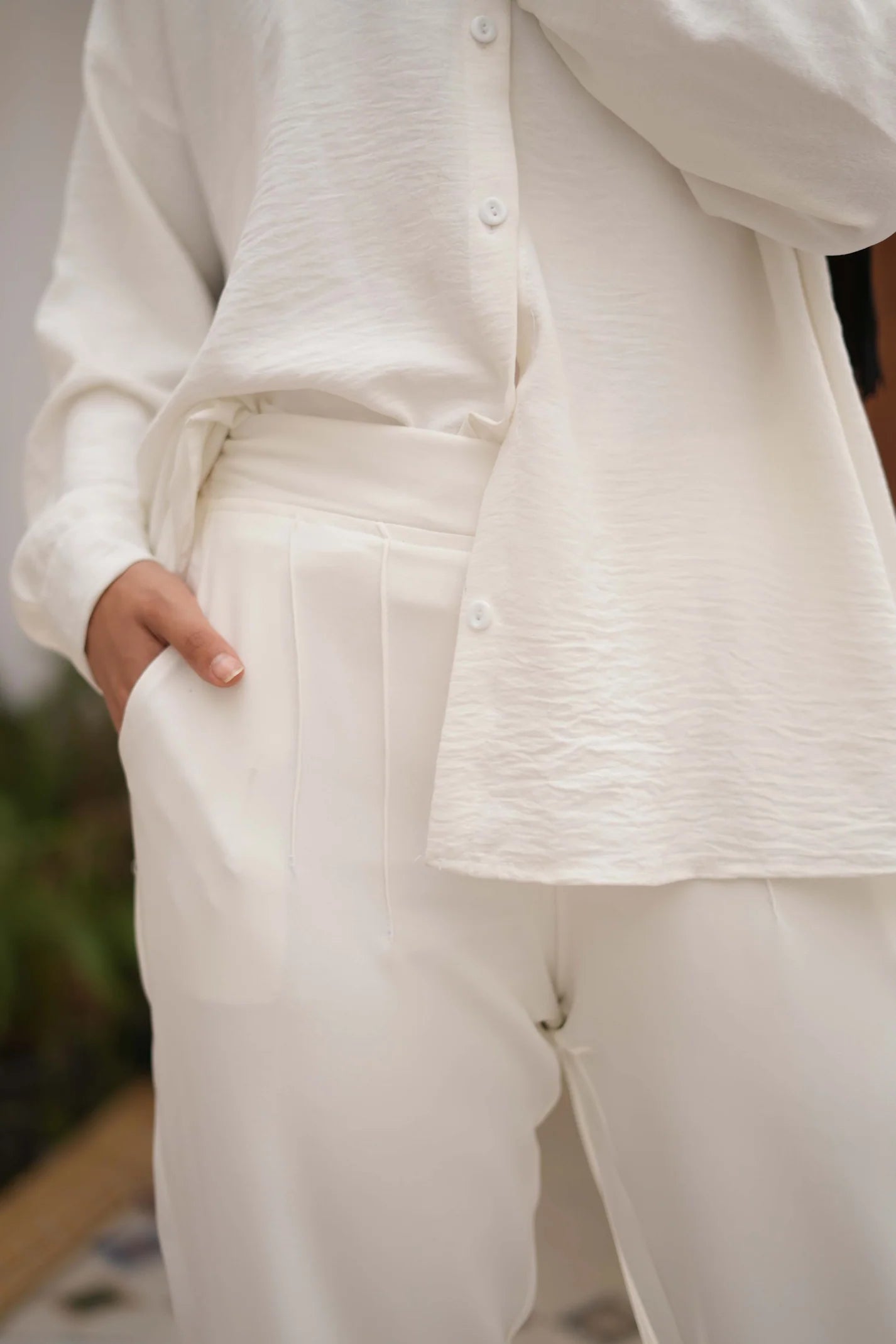 Wide-Leg Pants in White Rosaline Fabric