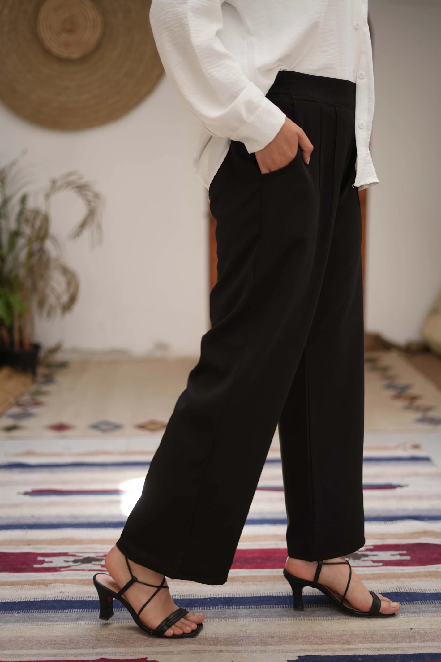 Wide-Leg Pants in Black Rosaline Fabric